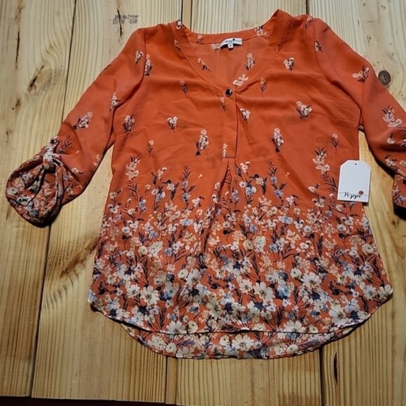 Poppi Roll Tab Sleeve Floral Blouse Size Small NWT Summer Casual Coral Pink - Picture 1 of 10